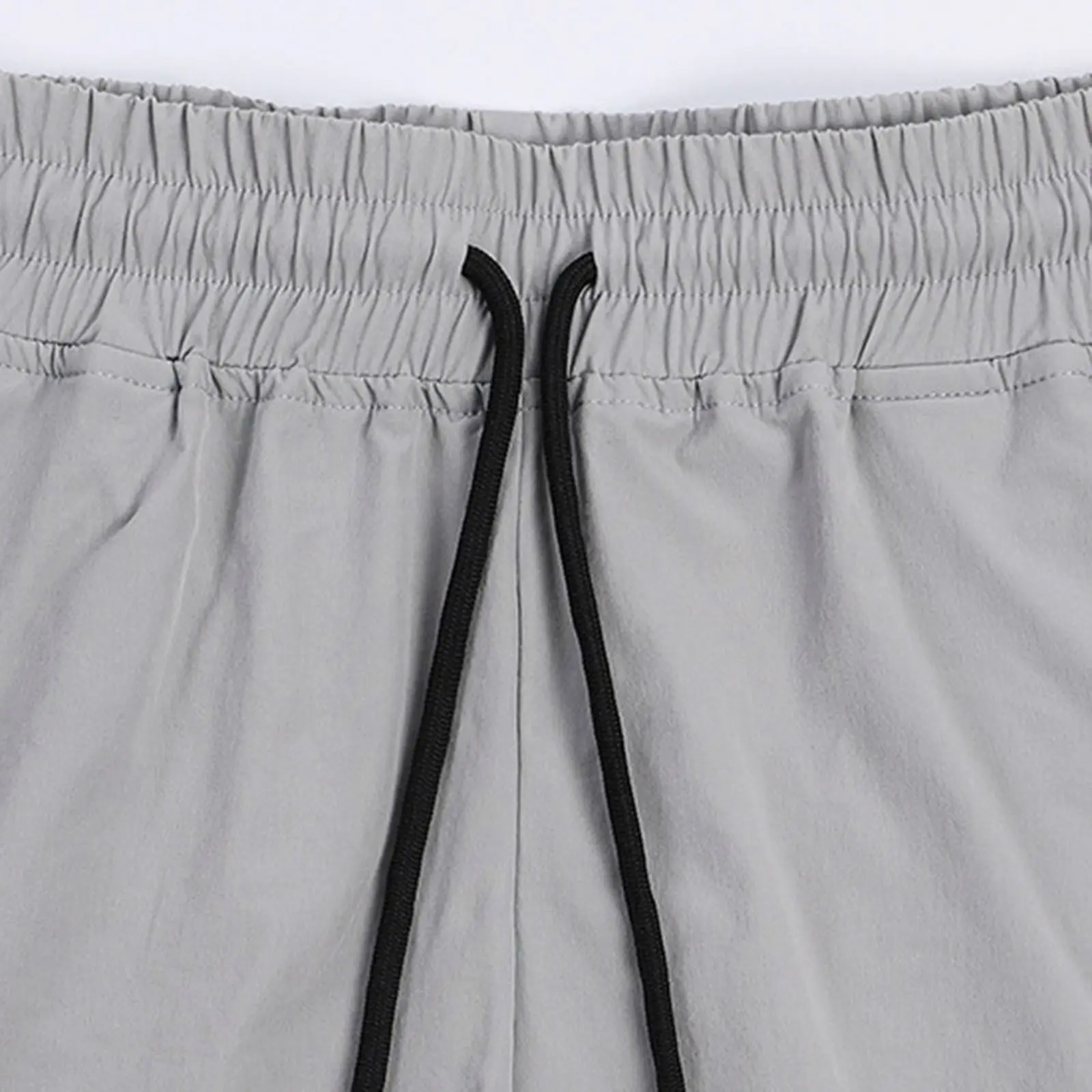 Summer Athleisure Shorts 2025 Mens Fashion New Quickdrying Breathable Running Trousers Solid Color Three Point Beach Pants