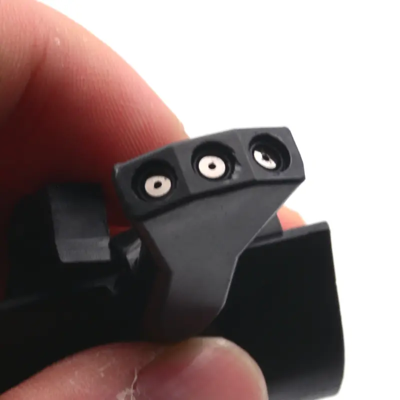 Car Windshield Washer Nozzle Three Holes For Mitsubishi Outlander3 2013 2014 2015 2016 2017 2018 2019-2021 8265A898 8265A897