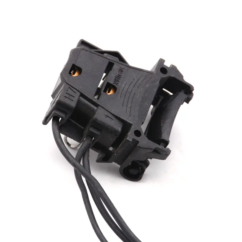 Car 3-Wire H7 Low Beam Lamp Headlight Bulb Holder Adapter Harness For Ford Focus 2 MK2 Focus 3 MK3