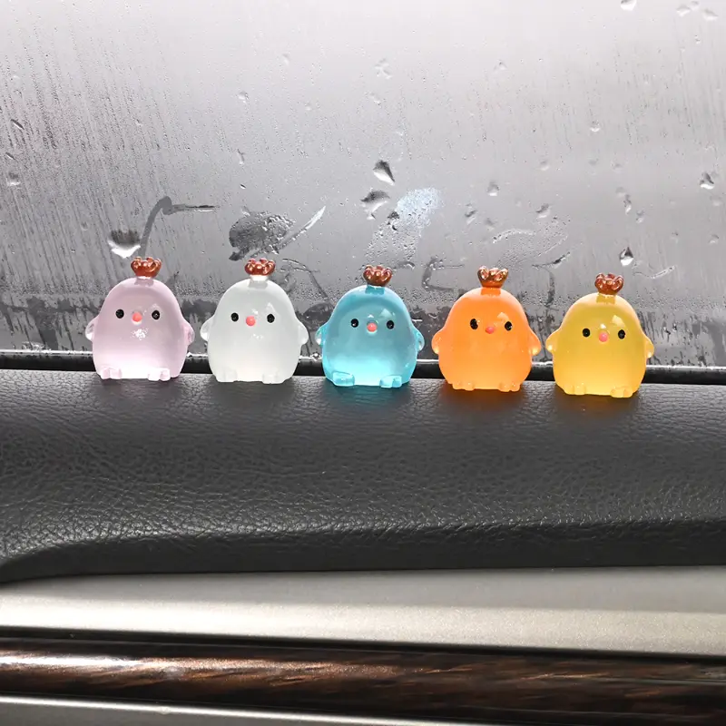 Luminous Ornament Cute Crown Chicken Dolls Auto Dashboard Decoration Night Fluorescence Creative Resin Auto Interior Accessories