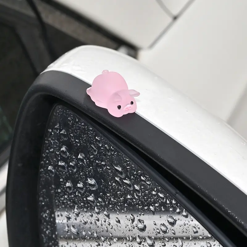 6pcs Mini Resin Cute Pig Cartoon Pigs Ornaments Car Dashboard Toys Dolls Figures Auto Home Decoration Car Ornaments Gifts