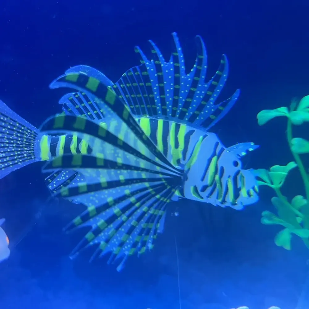 Aquarium Luminous Fish Decoration Fish Tank Artificial Silicone Luminous Lionfish Floating Fake Fish Aquarium Decorations
