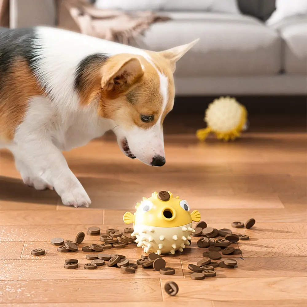 Dog Fish-Shaped Food Leakage Ball Bite Resistant Teeth Cleaning Toy Interactive Pet Supplies