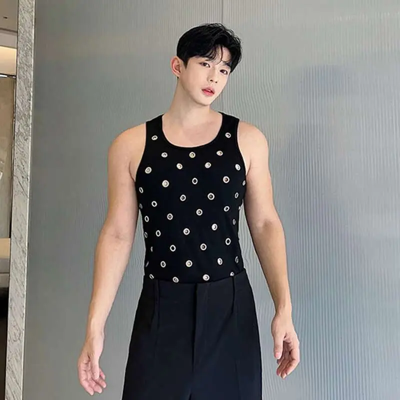 IEFB Niche Design Vest Trend Men's Hollow Out Metal Hole Personality Pullover Tank Top Korean Style Sleeveless Streetwaer 9C1564