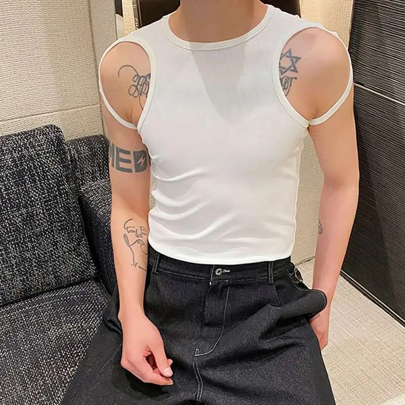 IEFB Summer Sexy Style Men's Vest Personalized Strap Design Round Neck Vests Trendy Handsome Sleeveless Top New Fashion 9C5948