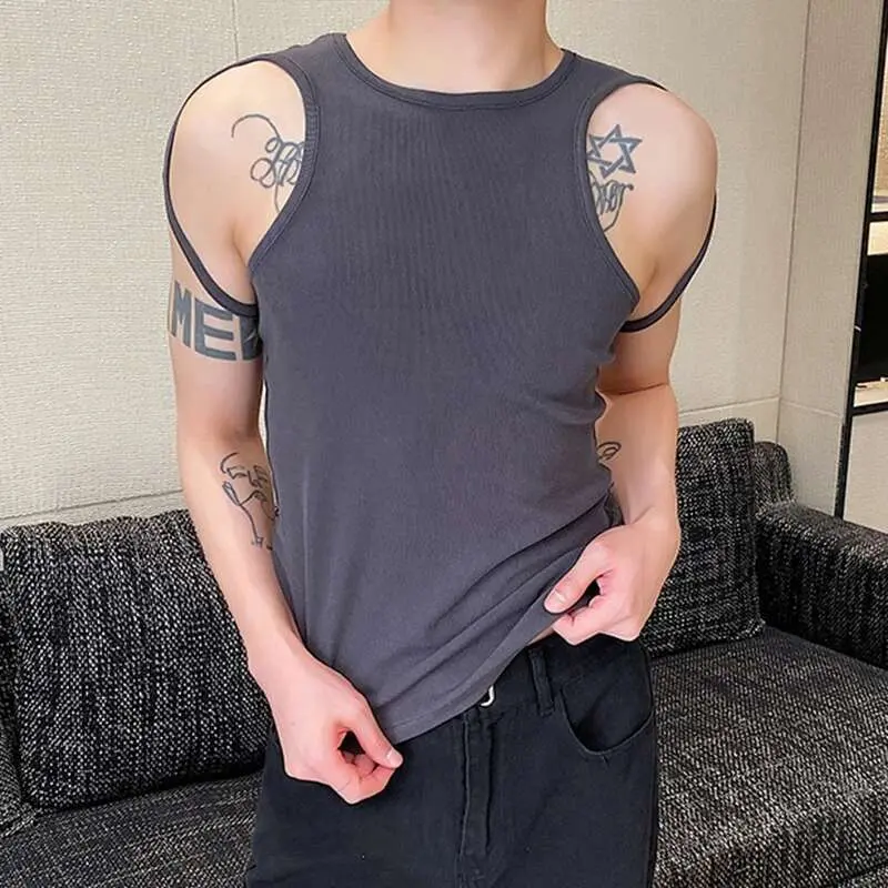 IEFB Summer Sexy Style Men's Vest Personalized Strap Design Round Neck Vests Trendy Handsome Sleeveless Top New Fashion 9C5948
