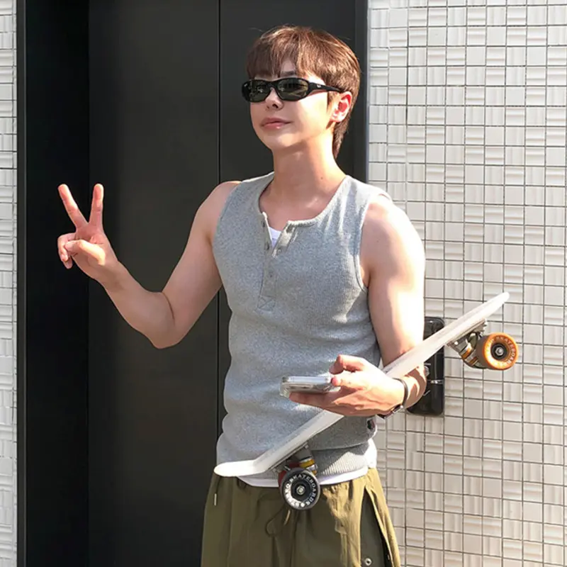 IEFB Simple Men's Tank Tops Solid Color Sleevless O-neck Korean Style New Summer Pullover Button Design Male Vests Tide 9W2501