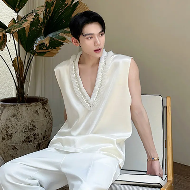 IEFB Summer New Fashion Men's Vest Court Style Beaded Flower Decorated V-Neck Sleeveless Top Solid Color Male Tank Tops 9W3643
