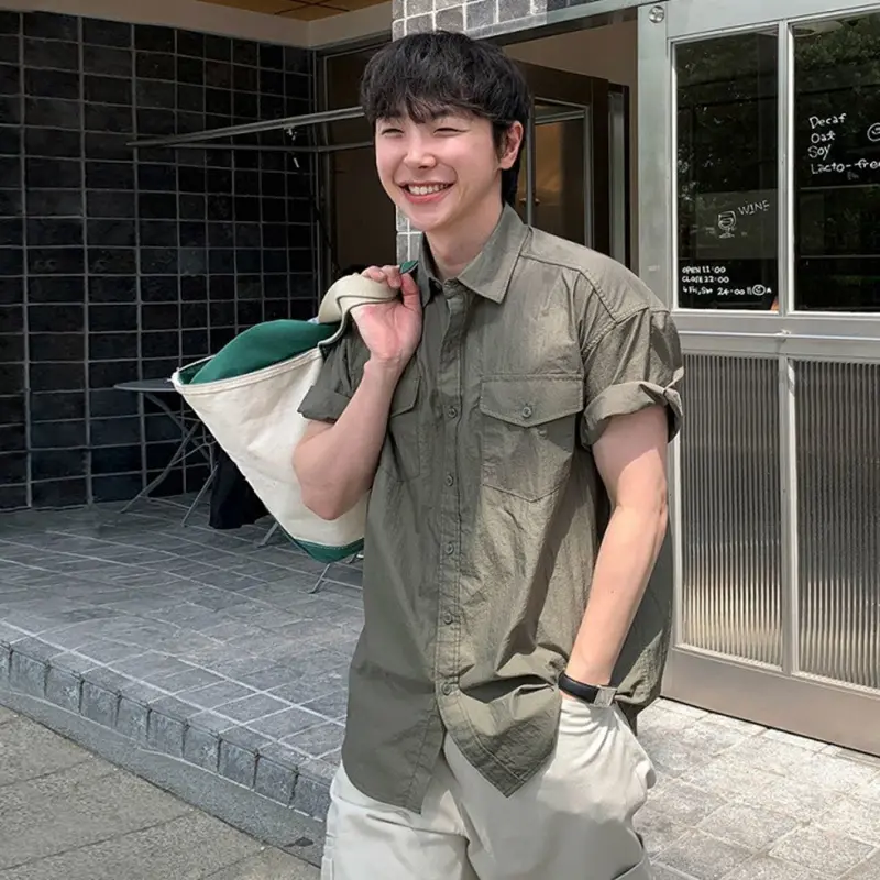IEFB Men's Shirts Short Sleeved New Summer Korean Style Singel Breasted Lapel Solid Color Multi Pockets Stylish Male Tees 9W2041