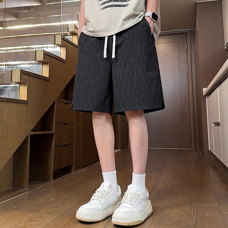 Summer's New Fashionable and Trendy Casual Shorts Are Loose Comfortable and Versatile Stylish Checkered Design Style for Men