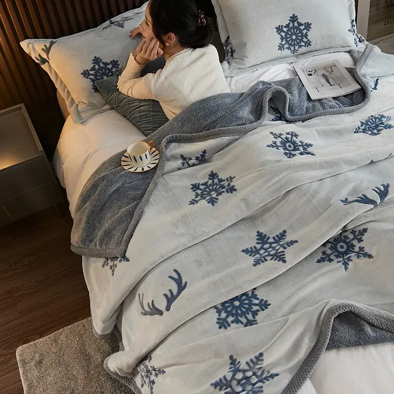 Luxurious Faux Rabbit Fur Throw Blanket Simple Fashionable Solid Color Light Luxury Soft Warm Winter Blanket with Heat Retention