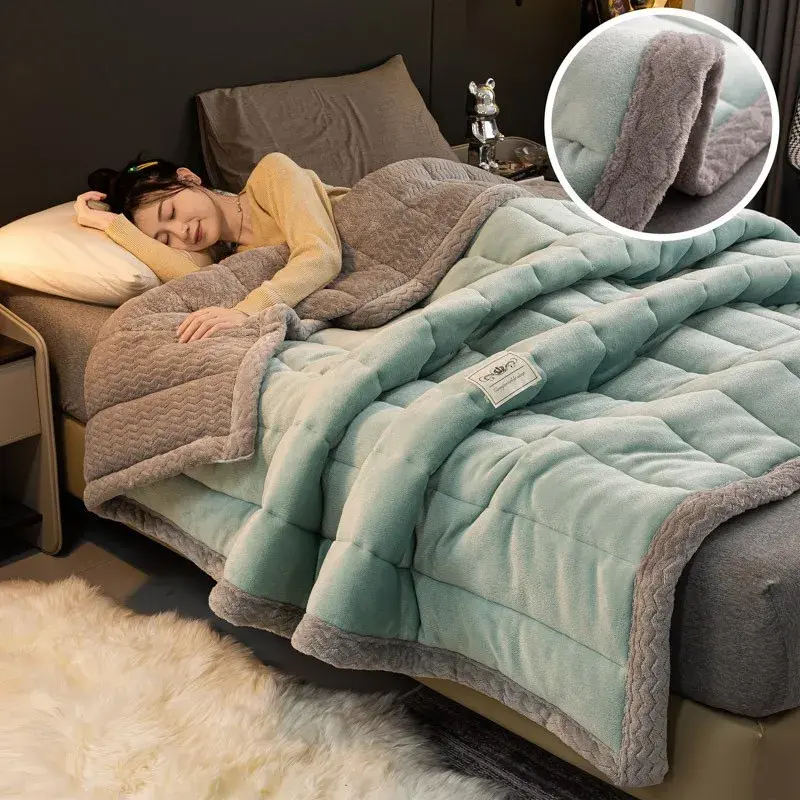 Super Soft Warm Throw Blanket Three-Layer Thick Velvet Solid Color Bedspread Coral Fleece Home Throws Adult Bed Cover Winter
