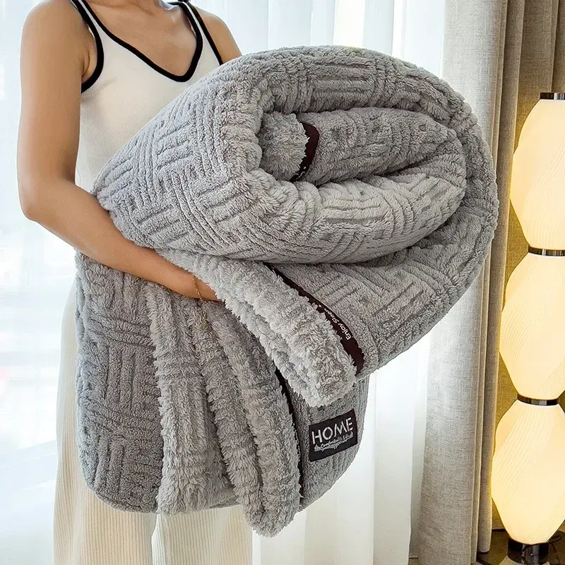 New Maternal and Child Grade Bed Blankets Warm Breathable Sofa Blankets Autumn Winter Blanket Soft Fluffy for Office Home Travel