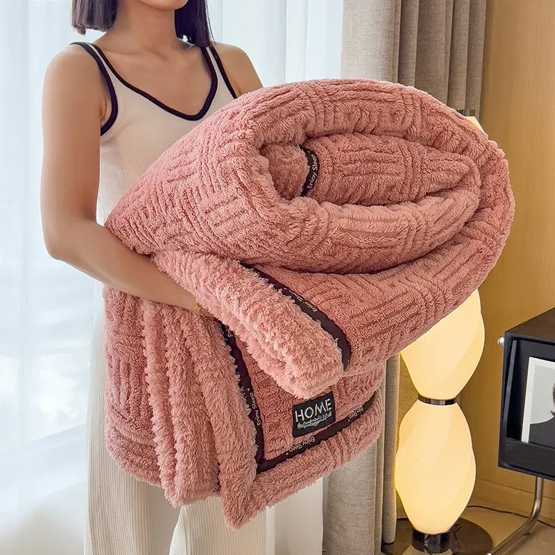 New Maternal and Child Grade Bed Blankets Warm Breathable Sofa Blankets Autumn Winter Blanket Soft Fluffy for Office Home Travel