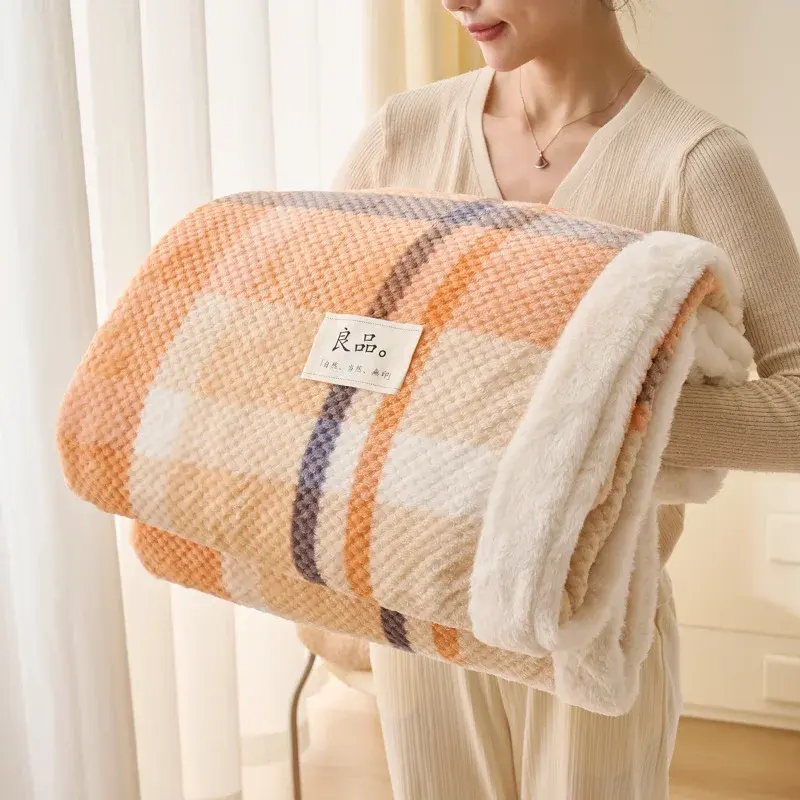 Japanese Style Checkered Milk Velvet Blanket With Four Season Universal Thick Keep Warm Comfortable Flannel Office Nap Blanket