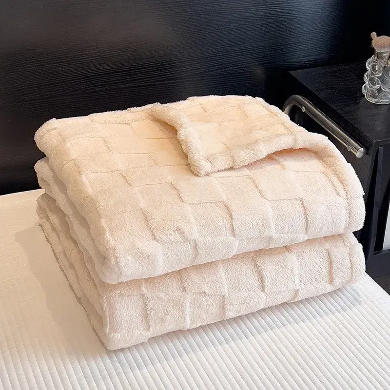 Winter Thickened Monolayer Taffu lamb Wool Solid Color Blanket Plaid Simple Warm Flannel Blanket for Soft Sofa Blanket Bed Cover
