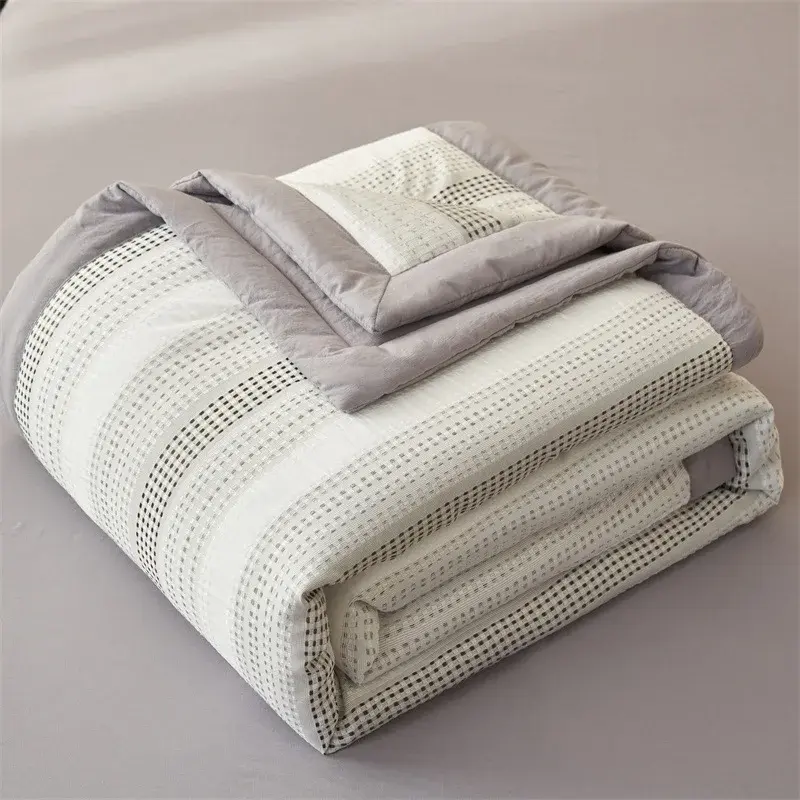 Retro Fashion Embroidered Washed Summer Quilt Luxury Mulberry Silk Fill Comfortable and Soft Breathable Cooling Technology Quilt