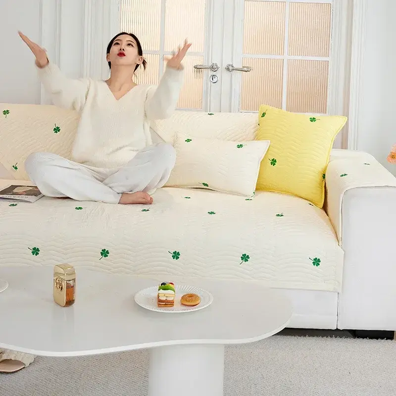 New Polyester Cotton Clover Sofa Cover for Living Room Universal Sofa Mat Non-Slip Cream Wind Sofa Cover Cushion Home Slipcovers