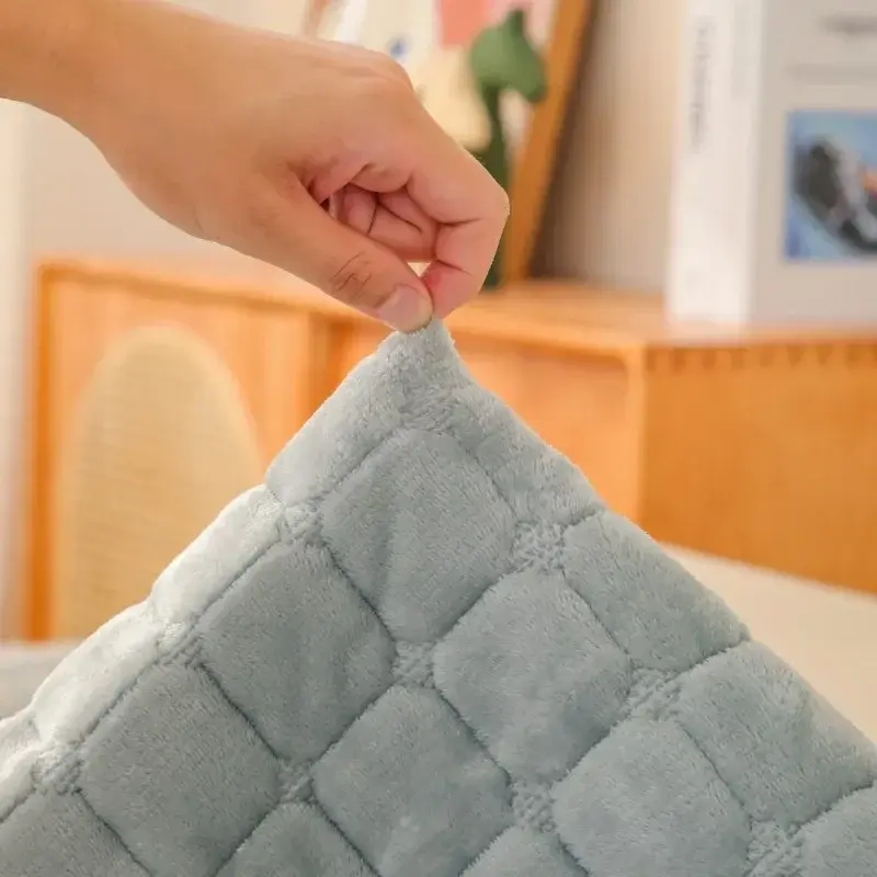 Solid Color Plaid Plush Sofa Cover Warm Universal L-shaped Corner Thickening Sofas Cover Nonslip Living Room Soft Couch Cushion
