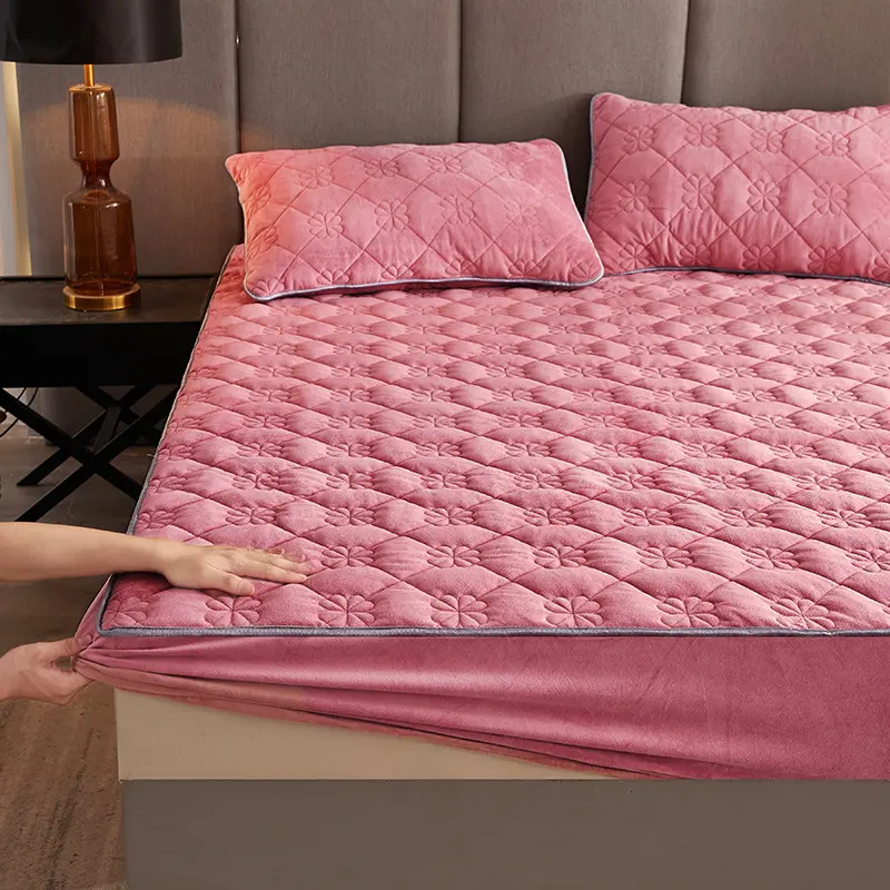 Four Season Universal Solid Color Crystal Velvet Thicken Quilted Mattress Cover Warm Plush Queen King Quilted Bed Fitted Sheet