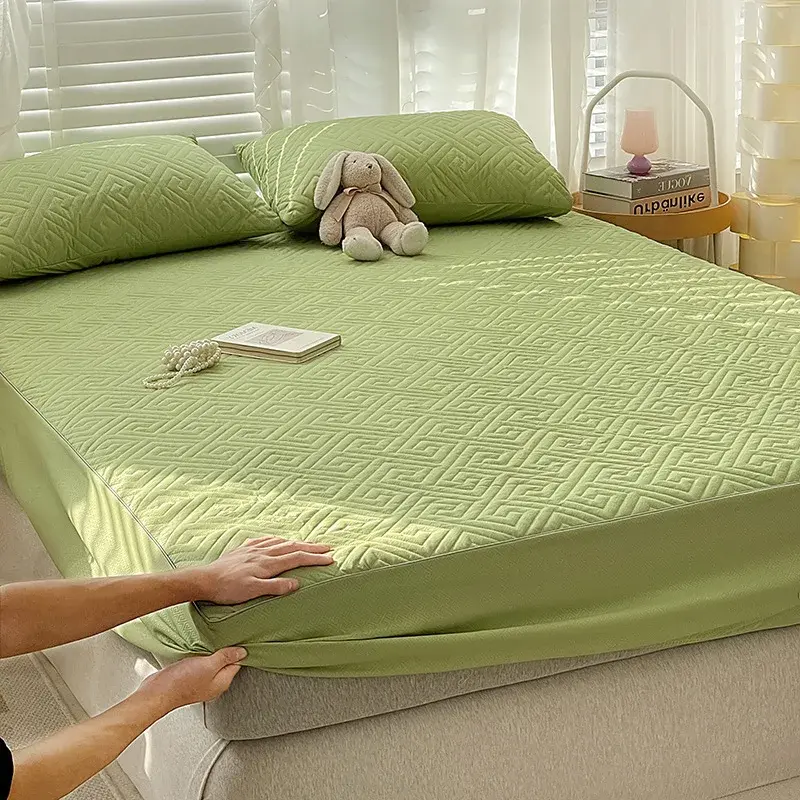 Modern Minimalist Suitable Four Seasons Quilted Mattress Cover Soft Queen King Quilted Bed Fitted Sheet Not Including Pillowcase