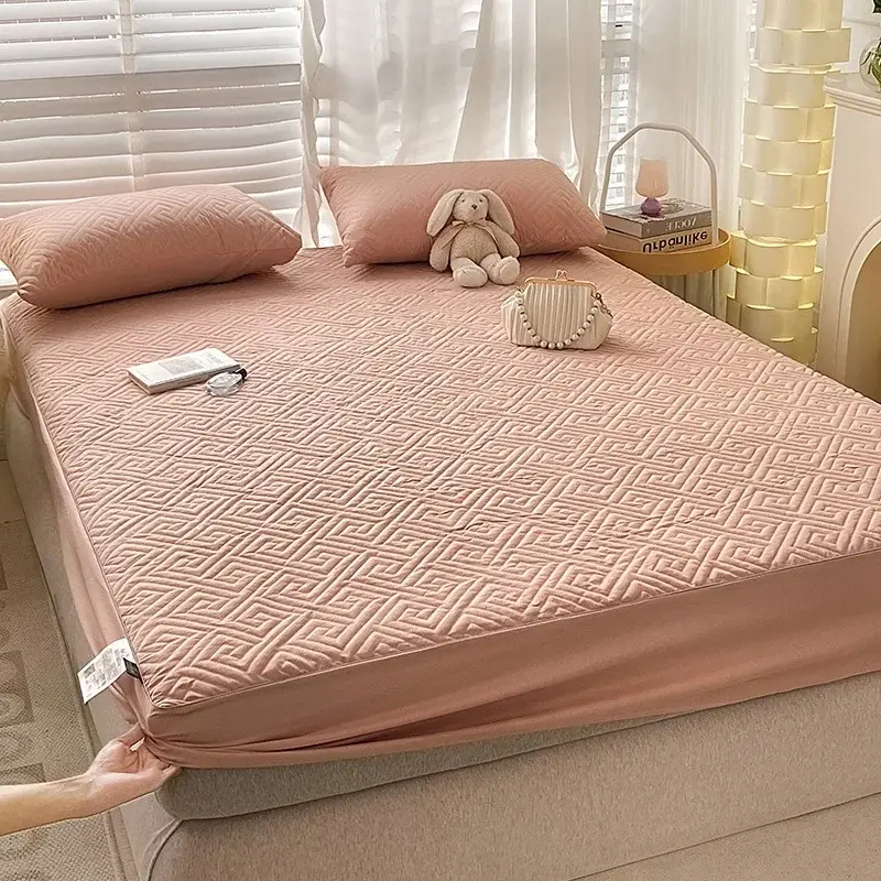 Modern Minimalist Suitable Four Seasons Quilted Mattress Cover Soft Queen King Quilted Bed Fitted Sheet Not Including Pillowcase