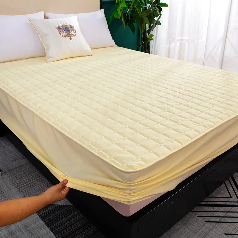 Bedding Quilted Mattress Pad Soy Fiber Fitted Sheet with Elastic Band Thicken Mattress Topper Washable Bed Mat Protector Cover