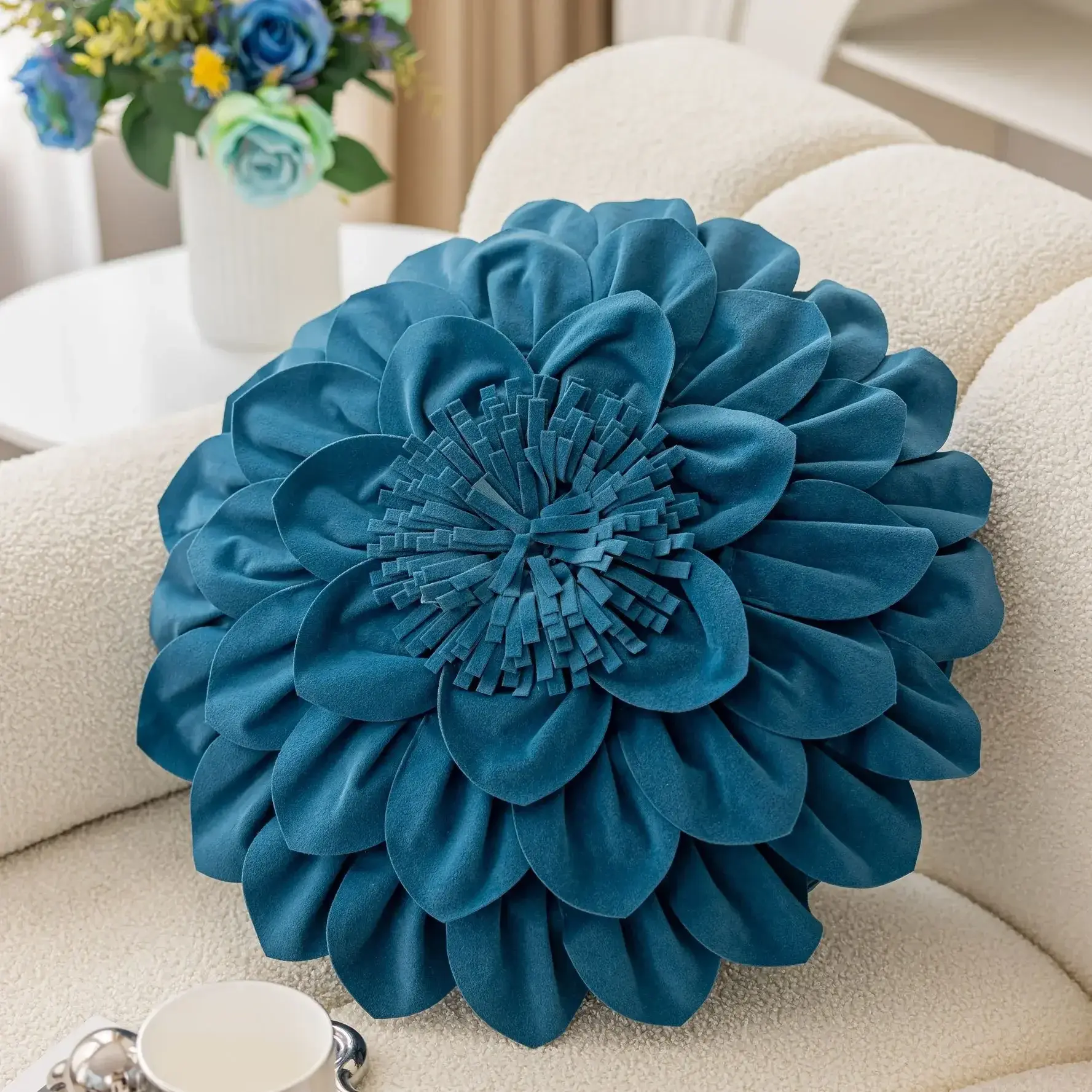 New Christmas Cushion Cover Red Green 3D Floral Ruffled Edge Patchwork Pillowcase Velvet Solid Color Pillow Covers Decorative