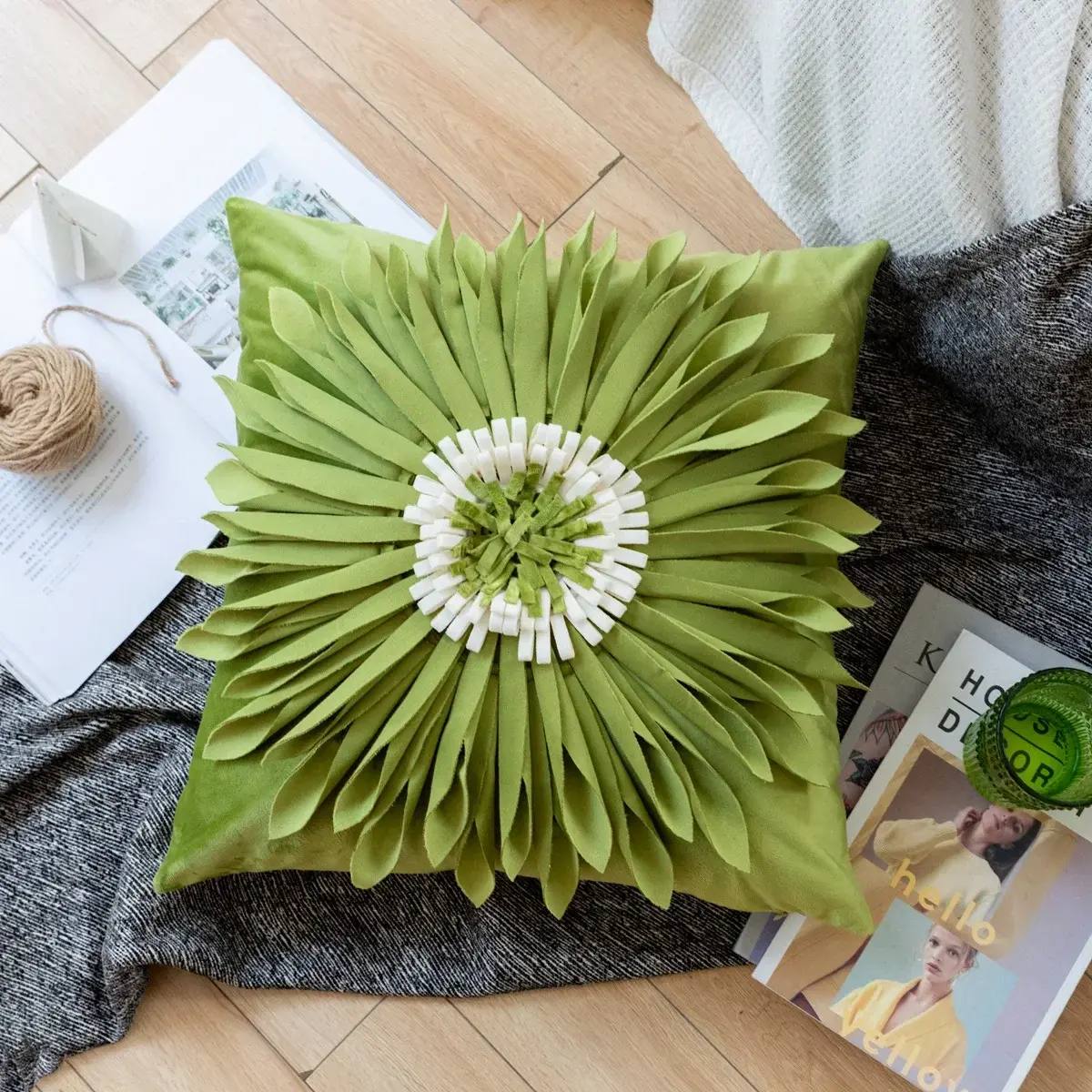 Internet celebrity ins wind sun flower pillow cover, small daisy flower bedside cushion office sunflower flower by pillowcase