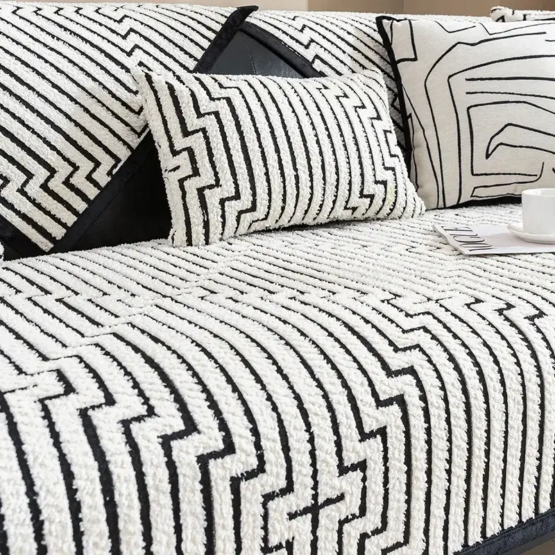 Luxury Minimalist Style Sofa Cushion Four Seasons Universal Anti Slip And Dustproof Cushion Cover Backrest Armrest Cover Towel