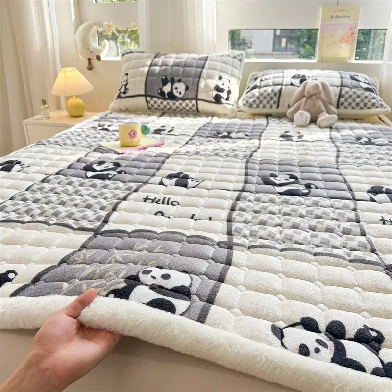 Winter Soft Thick Flannel Mattress Toppers Dormitory Single Double Bedspread Warm Bed Sheets Mattress Cover Fold Tatami Thin Mat