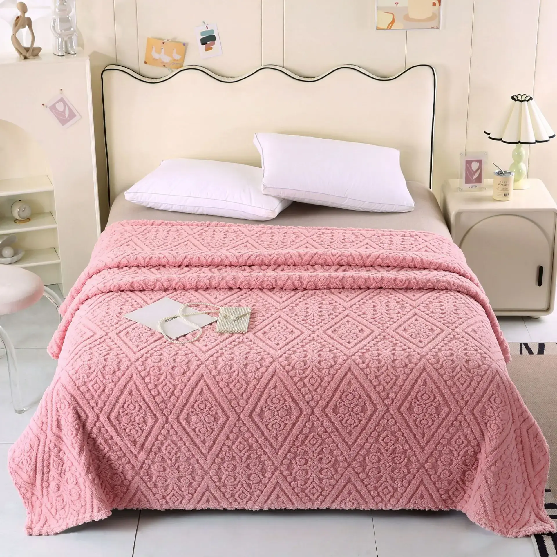 Lamb Wool Blanket Thickened Warm Leisure Blanket Office Nap Comfortable Comfortable Jacquard Washable Blanket for Multiple Uses