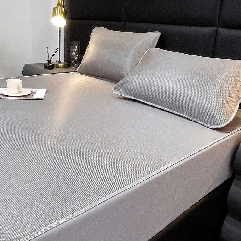 Cooling Mattress Topper for Summer Foldable Bed Mat Cool Sleeping Mattress with Pillowcase Single/Double/Queen Size Bed Sheet