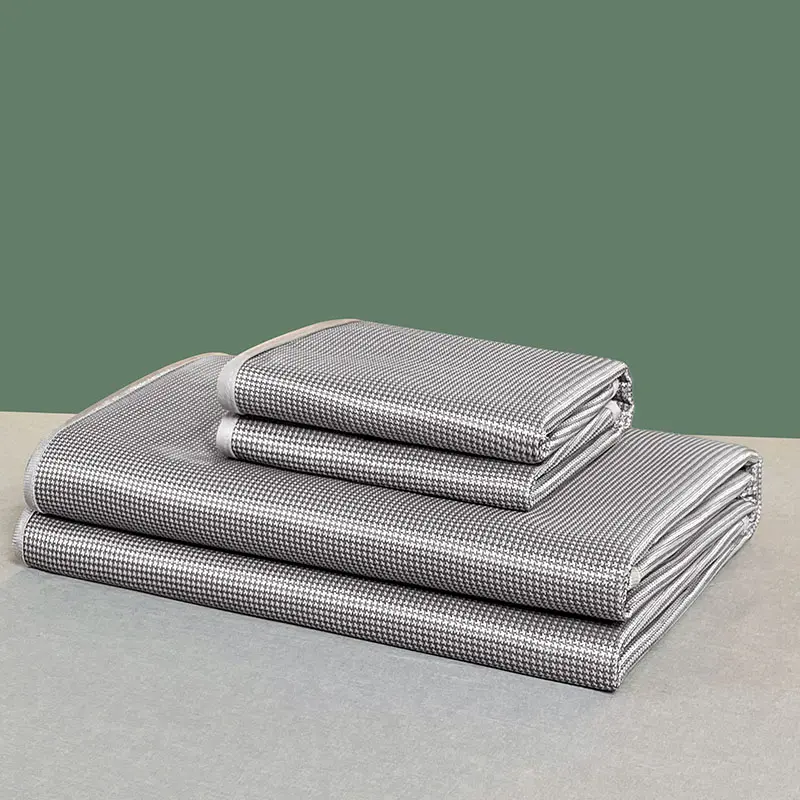 Cooling Mattress Topper for Summer Foldable Bed Mat Cool Sleeping Mattress with Pillowcase Single/Double/Queen Size Bed Sheet
