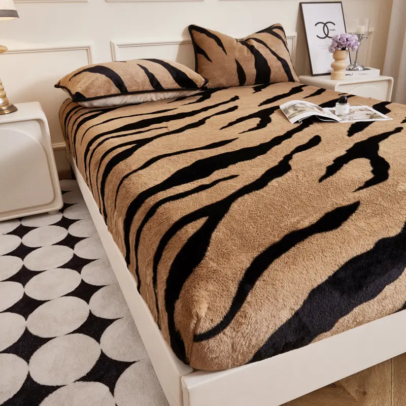 Super Soft Bedsheet Plush Fitted Sheet for Winter Warm Bed Cover Leopard Print Mattress Protector couvre lit (No Pillowcase)