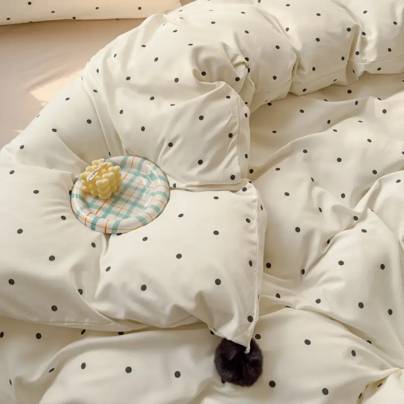 Simple Style Bedding Set Skin-friendly Bed Linen Set Girls Room Bedclothes Cute Duvet Cover Pillowcase with Bedsheet 침구세트