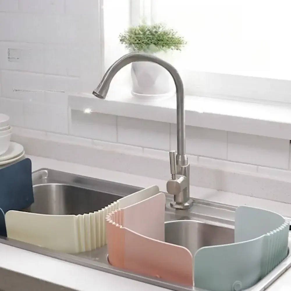 New Splash Proof Splatter Kitchen Sink Water Blocker Adjustable Splash Proof Board Washing Drainage Kitchen Accessories