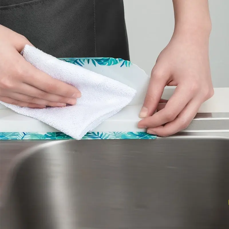 2025 New Silicone Kitchen Sink Splash Guard Countertop Reusable Heightenin Bar Water Baffle Plate Splash Sink Guard Baffle
