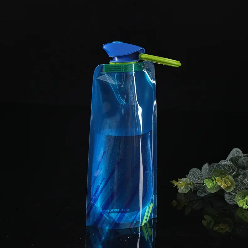 2025 1pc 700ml Ultra Light Foldable Water Bag - Portable for Hiking & Camping, with Handle & Hook - Outdoor Water Storage Gear