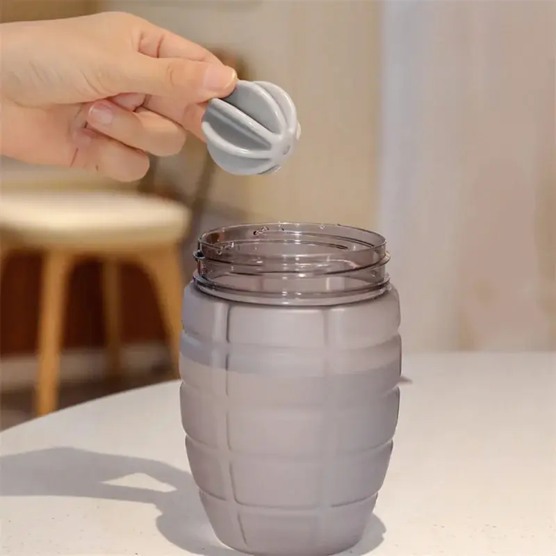 Portable 600ml Fitness Sport Water Bottle Fashion Simple Shaker Cup Protein Powder Nutrition High-capacity Milkshake Mixing Cup
