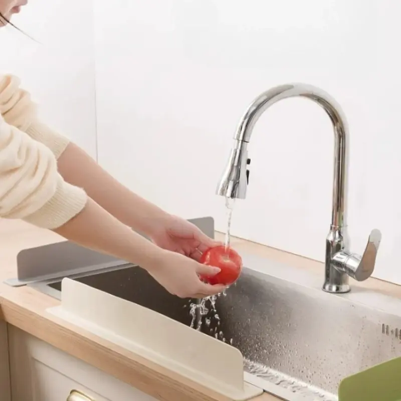Waterproof and Splash Proof Board Silicone Kitchen Sink Water Splash Guard Washing Basin Waterproof Screen Bar Anti-water Board