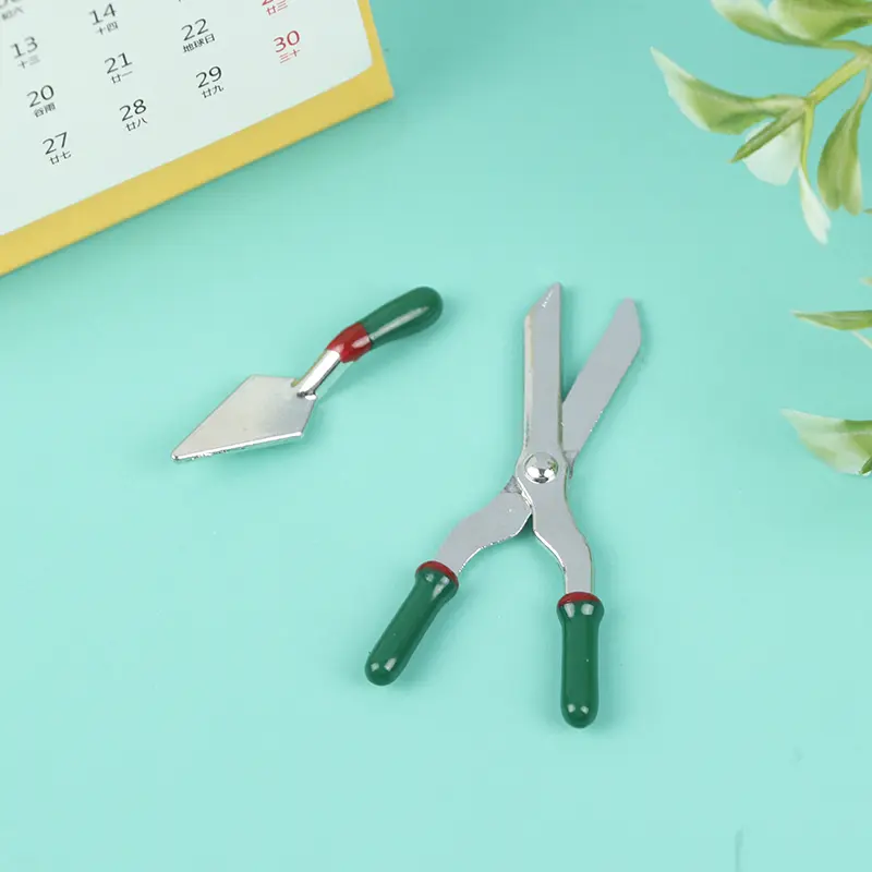 1: 12 Dollhouse mini model metal watering pot scissors shovel gardening tool set
