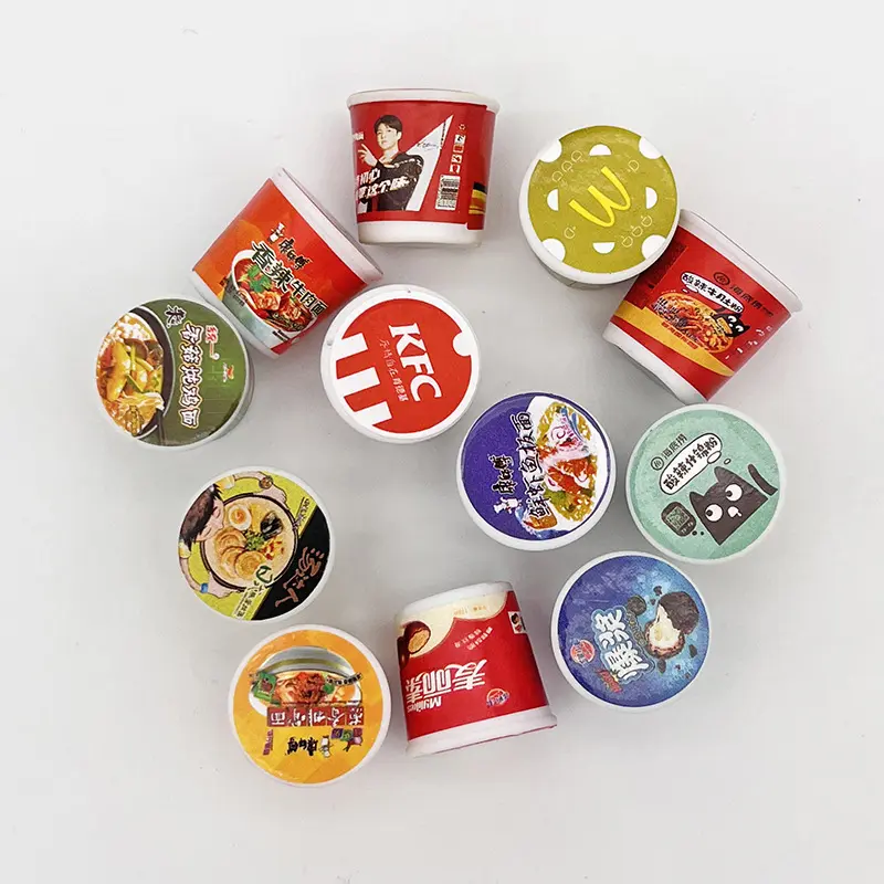 5Pcs Doll house decoration mini bottle model shooting scene props Random delivery of various styles