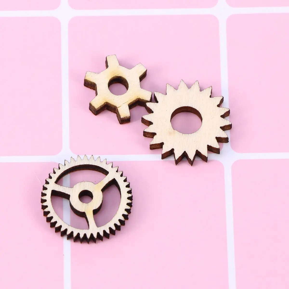 20 Pcs Wooden Gear Craft Diy Wood naments For Home Wall Decorations Gift Tags Embellishments Art Projects Sewing Tools Accessory