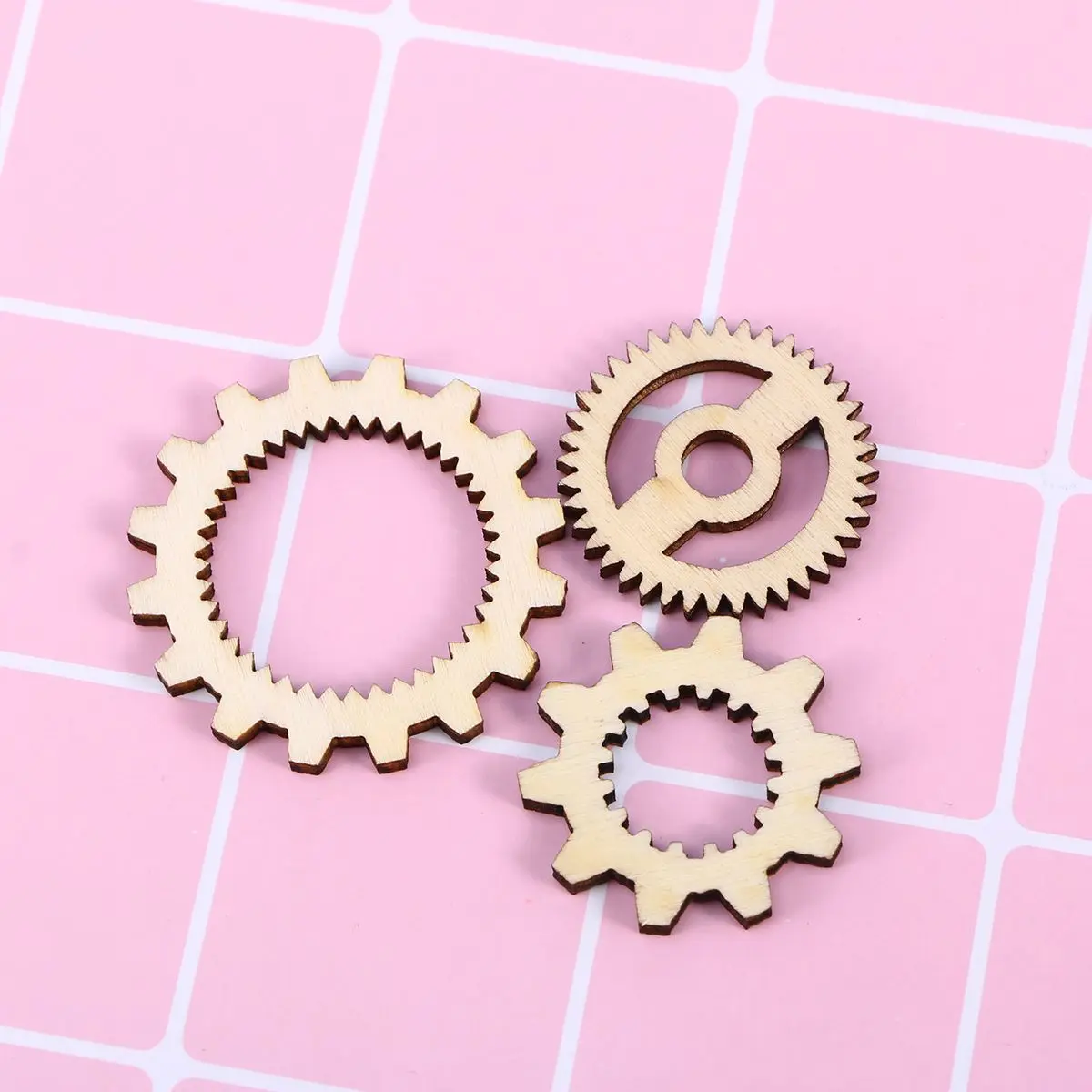 20 Pcs Wooden Gear Craft Diy Wood naments For Home Wall Decorations Gift Tags Embellishments Art Projects Sewing Tools Accessory