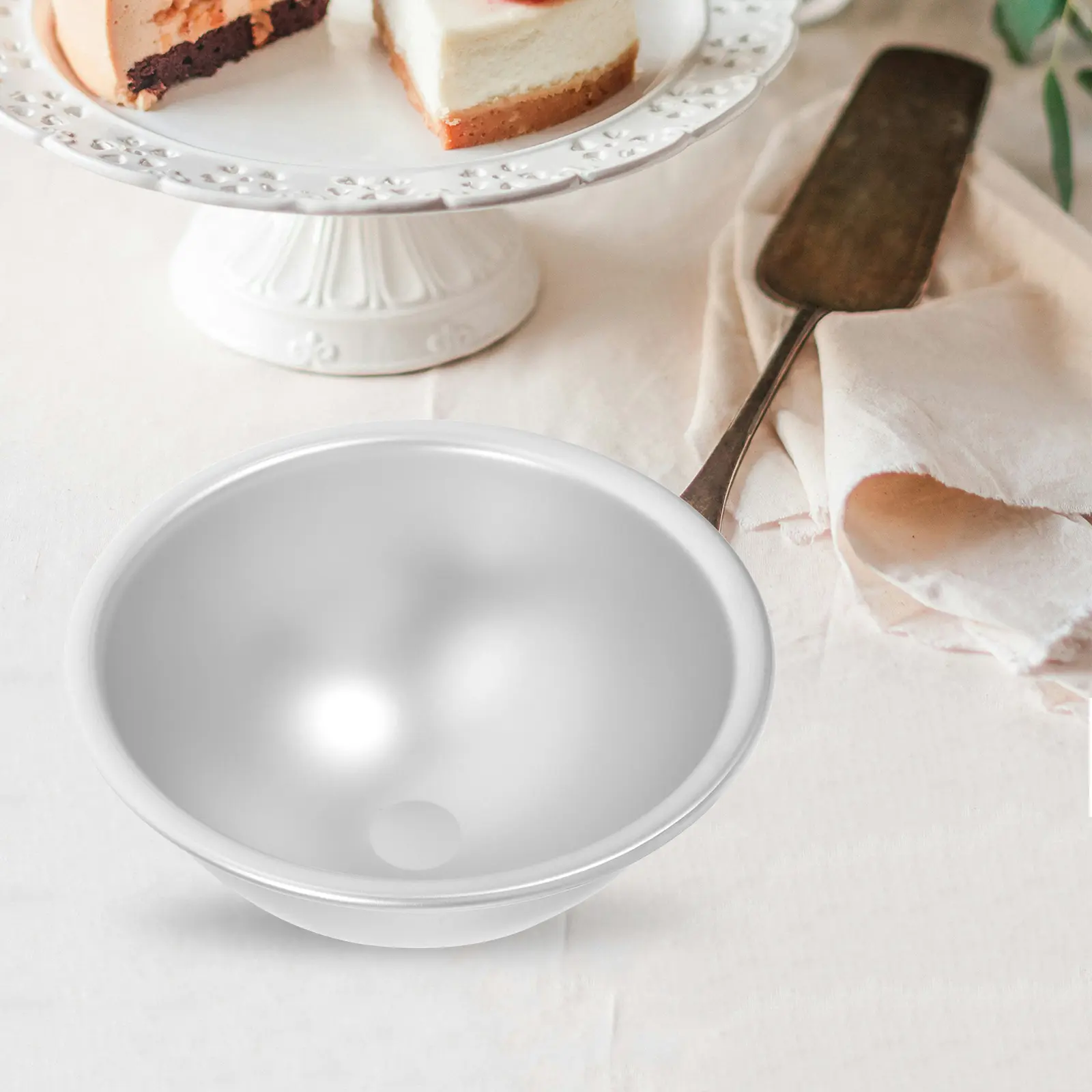 Hemisphere Cake Mold Aluminum Alloy Nonstick Baking Pan Dome Semicircle Cake Tin Round Cupcake Mold For Home Kitchen Silver