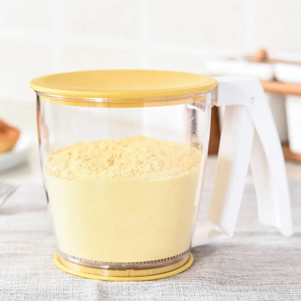 Press Type Flour Sifter Strainer Kitchen Tool Fine Mesh Design Yellow Color Baking Sugar Cocoa Powder H held Shaker Storage Lid