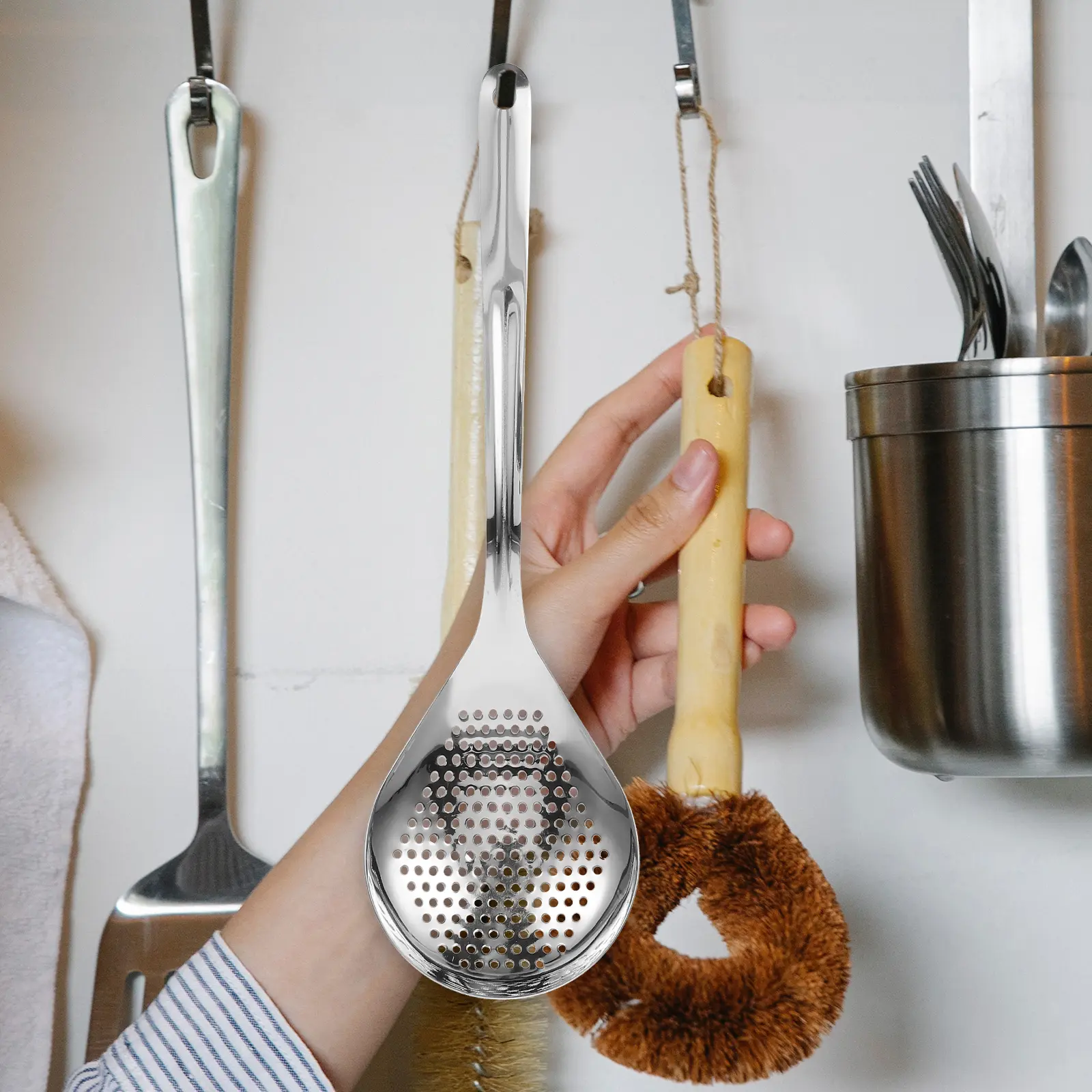 1 pc Stainless Steel Filter Lightweight Colander Spoon Household Kitchen Restaurant Rust Proof Strainer Multipurpose