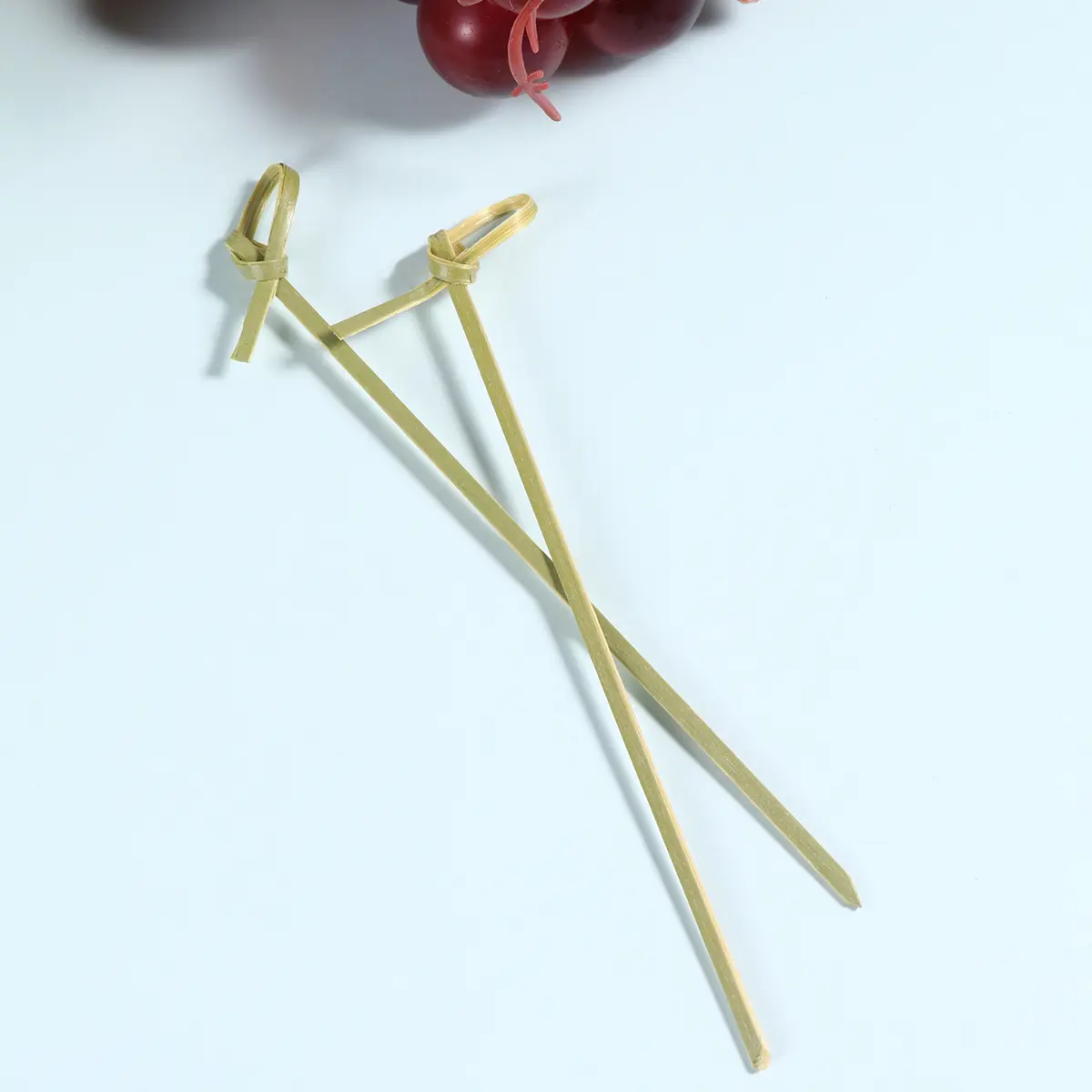 200 pcs Bamboo Sticks Thickened Fruit Picks Creative Cocktail Picks for Party Appetizer Decor Red Bead Wooden Skewers Disposable