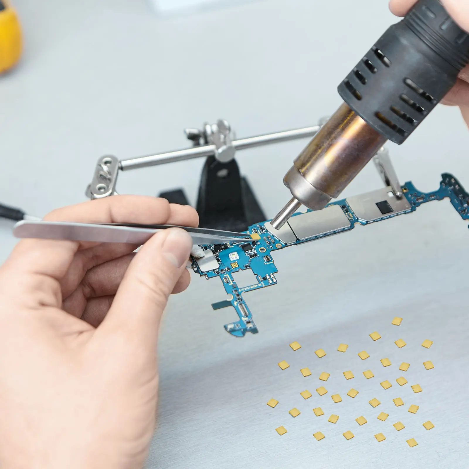 150 Pcs Gold Plated Contacts Electronics Solder Chip Jewelry Repair Kit Copper Soldering Chips Precut Solder For Making Welding